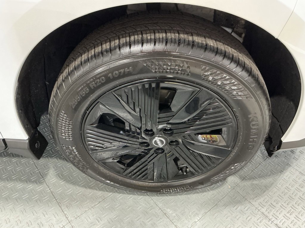 Used 2025 Nissan Murano SV image 35