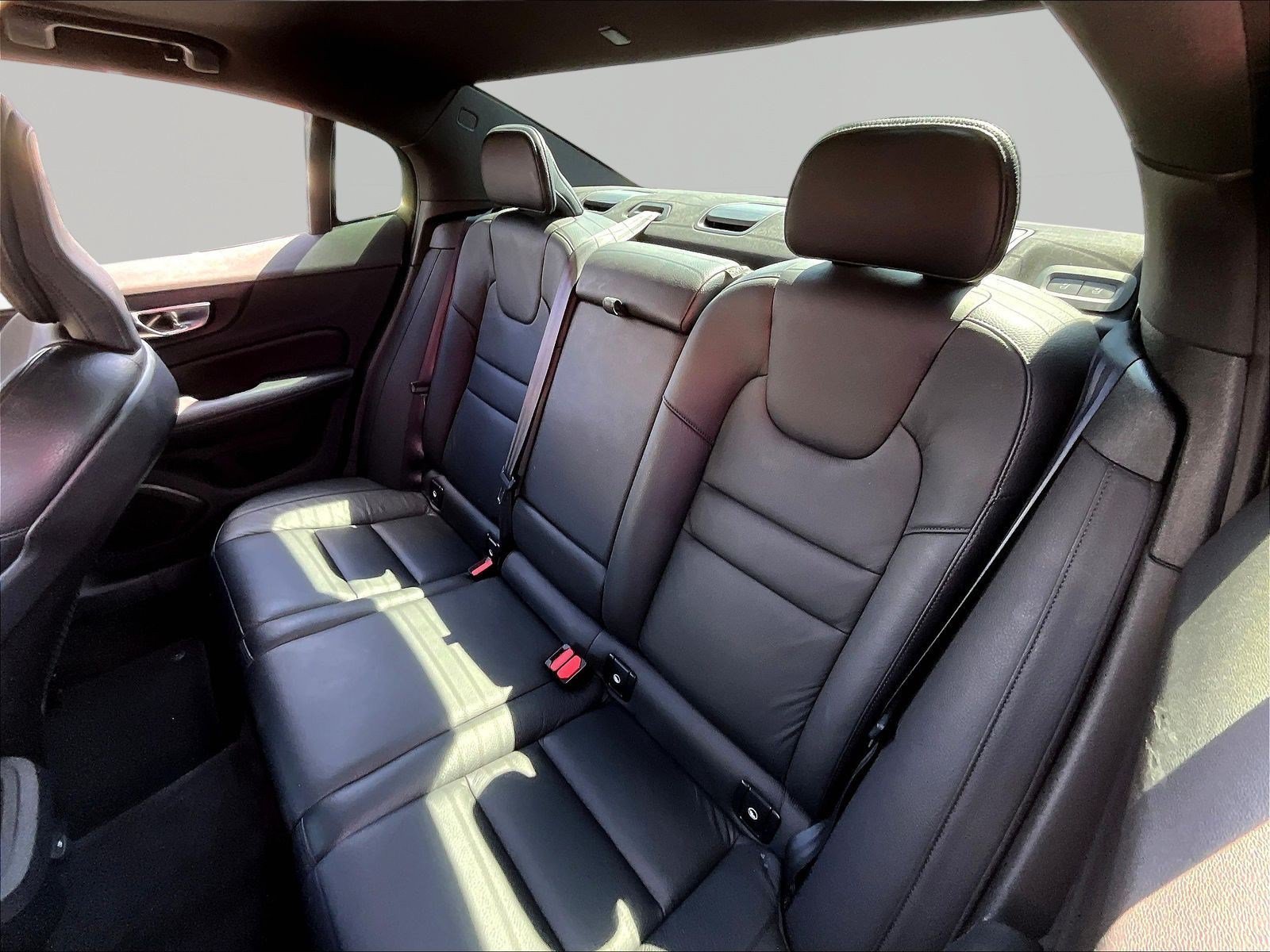 Used 2023 Volvo S60 B5 Plus AWD/4WD image 22