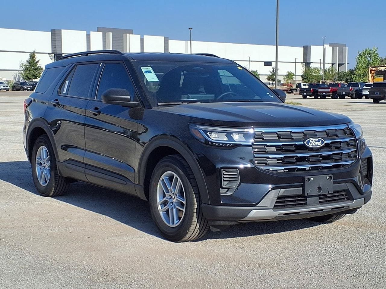 New 2027 Ford Explorer Active RWD image 3
