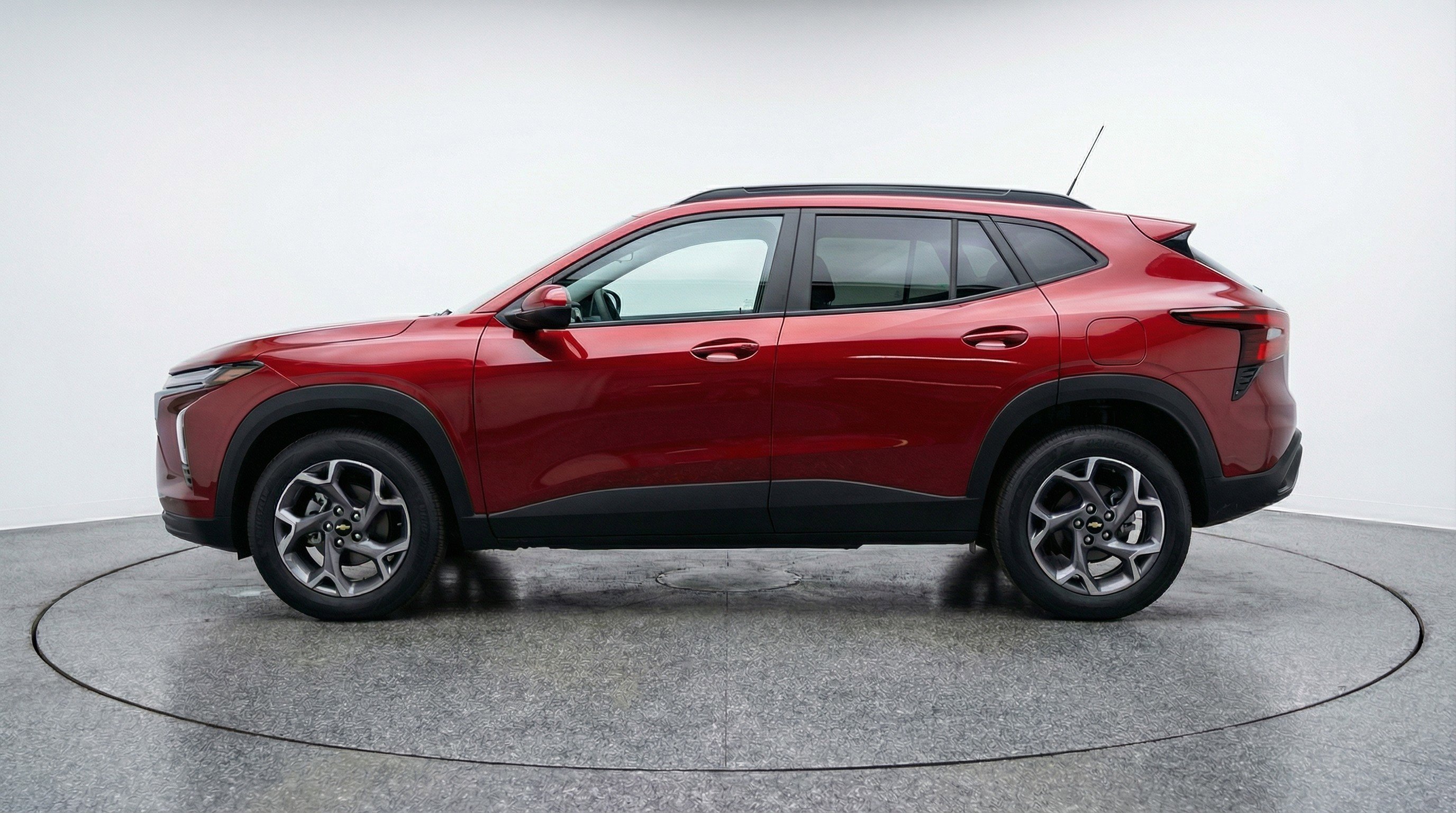 Used 2025 Chevrolet Trax LT image 5