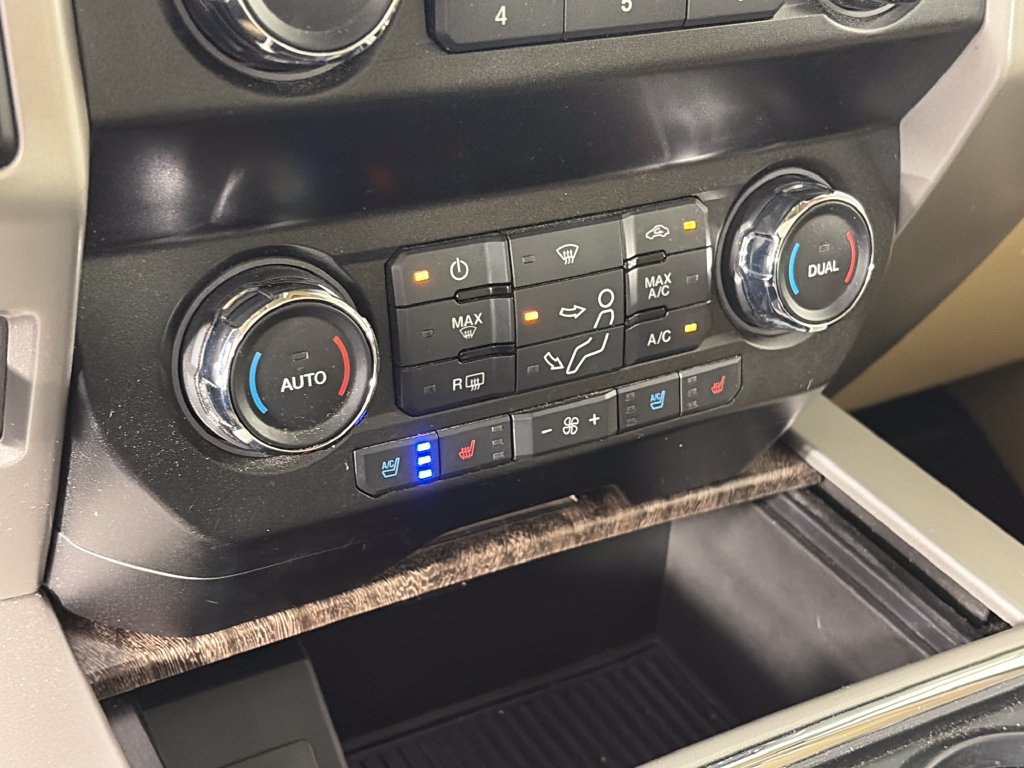 Used 2019 Ford F350 Lariat w/ Lariat Ultimate Package AWD/4WD image 21