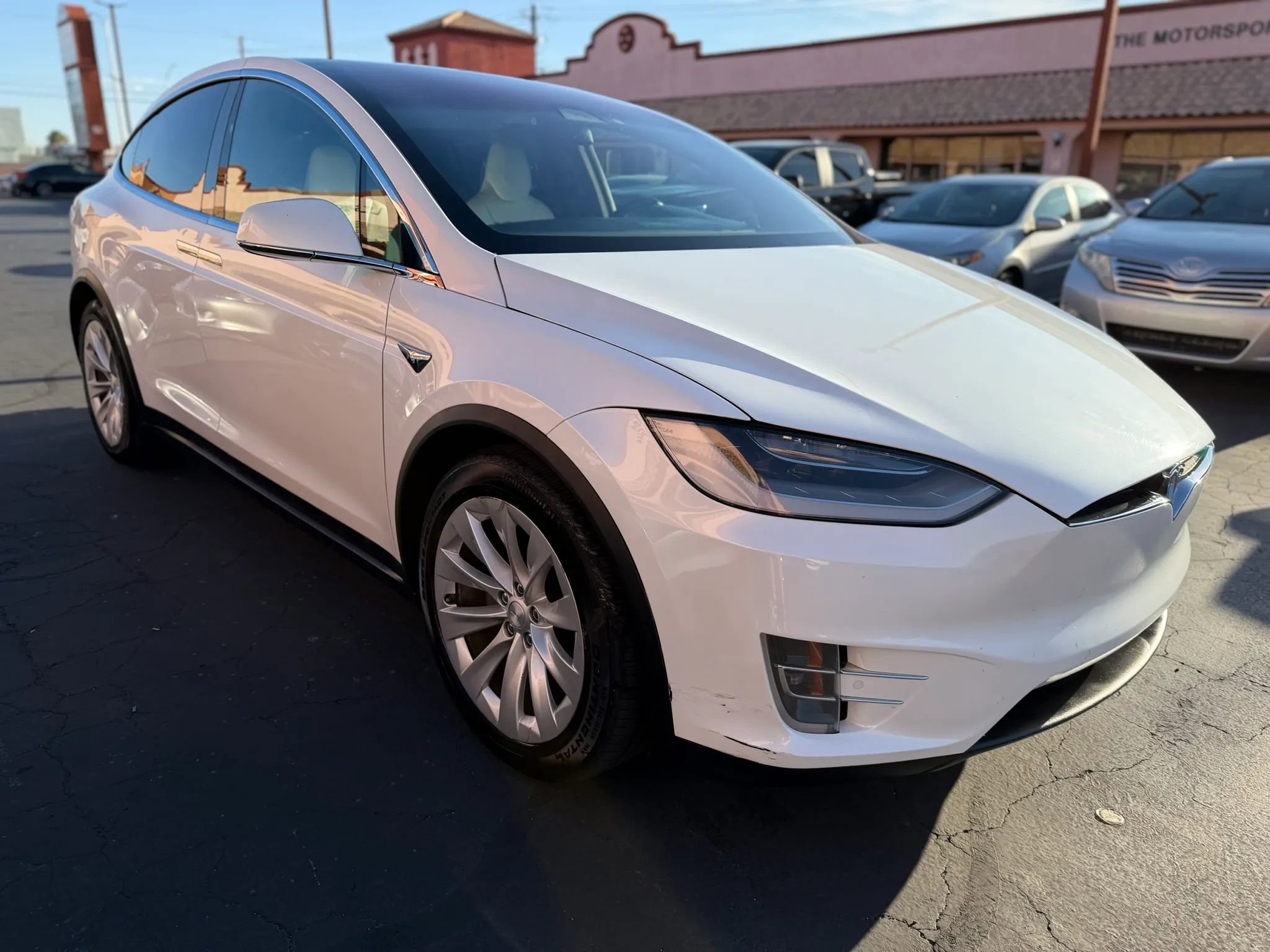 Used 2018 Tesla Model X 100D AWD/4WD image 4