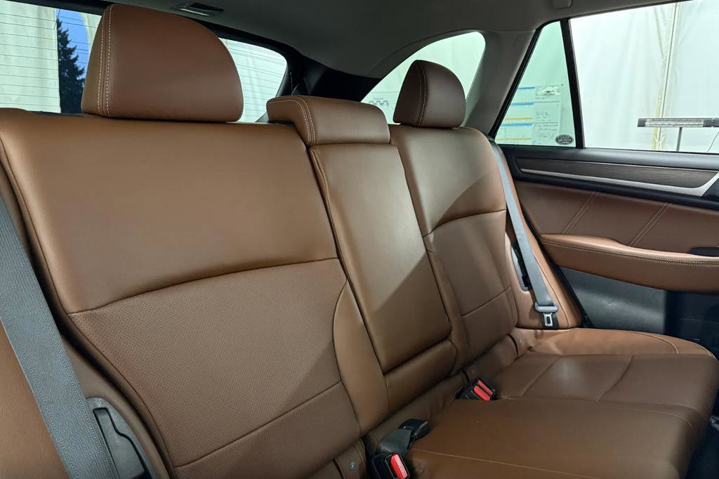 Used 2017 Subaru Outback 2.5i Touring w/ Popular Package #5A image 4