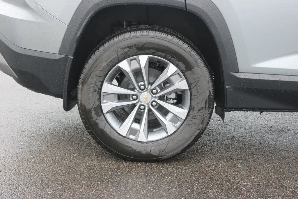 New 2026 Chevrolet Equinox LT FWD image 13