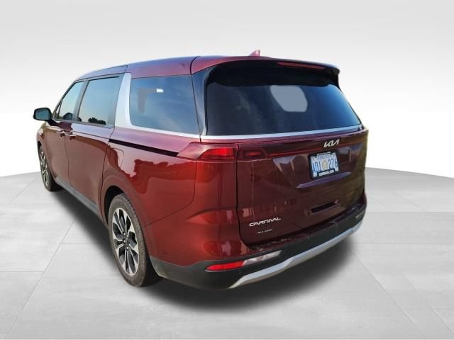 Used 2024 Kia Carnival EX FWD image 5