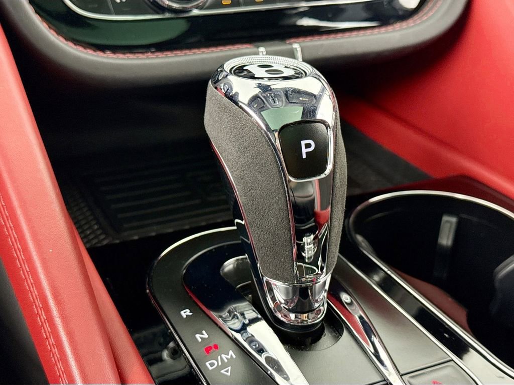 Used 2022 Bentley Bentayga AWD/4WD image 23