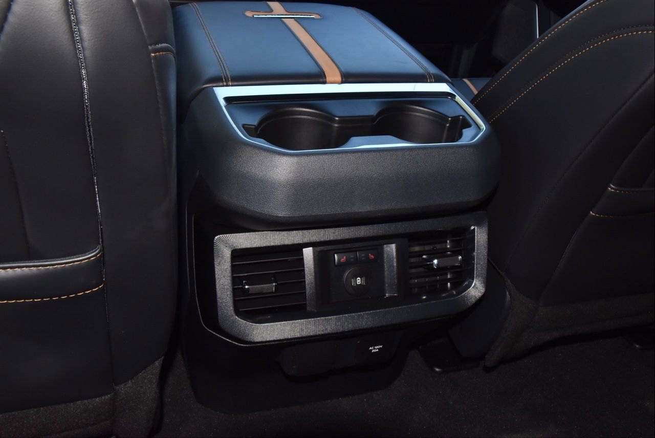 Certified 2024 Ford F250 Platinum w/ FX4 Off-Road Package image 18