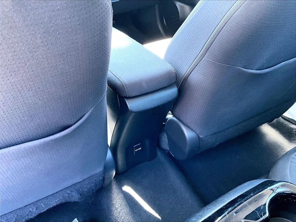 Used 2017 Toyota Prius Prime Plus image 30