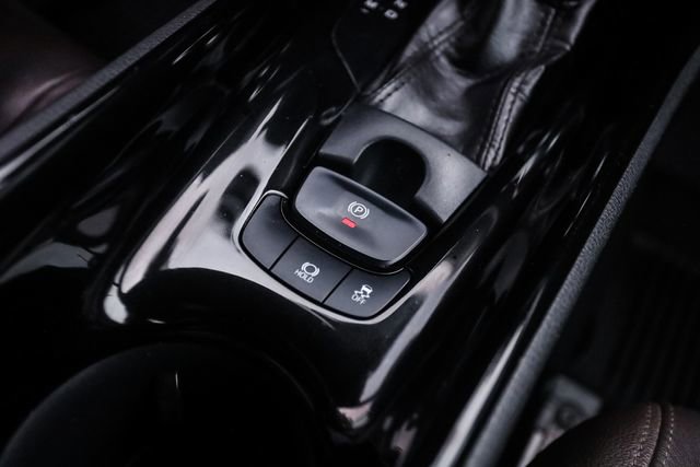 Used 2019 Toyota C-HR Limited FWD image 32