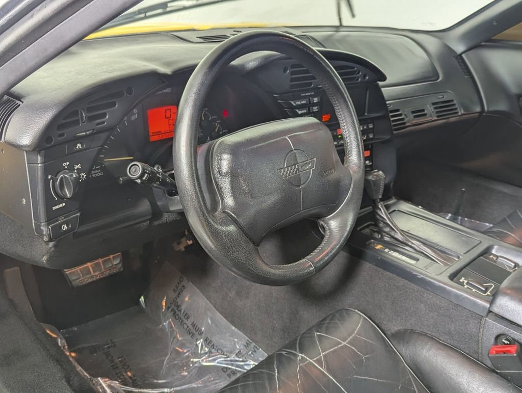 Used 1996 Chevrolet Corvette Coupe image 12