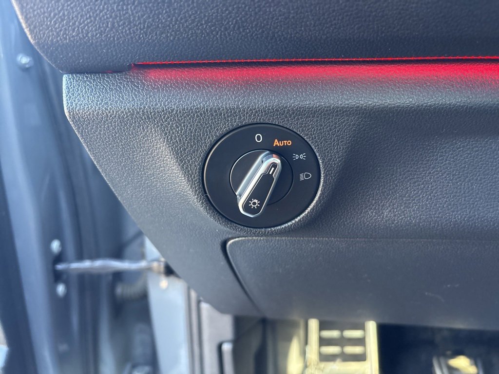 Used 2024 Volkswagen Jetta GLI Autobahn image 22