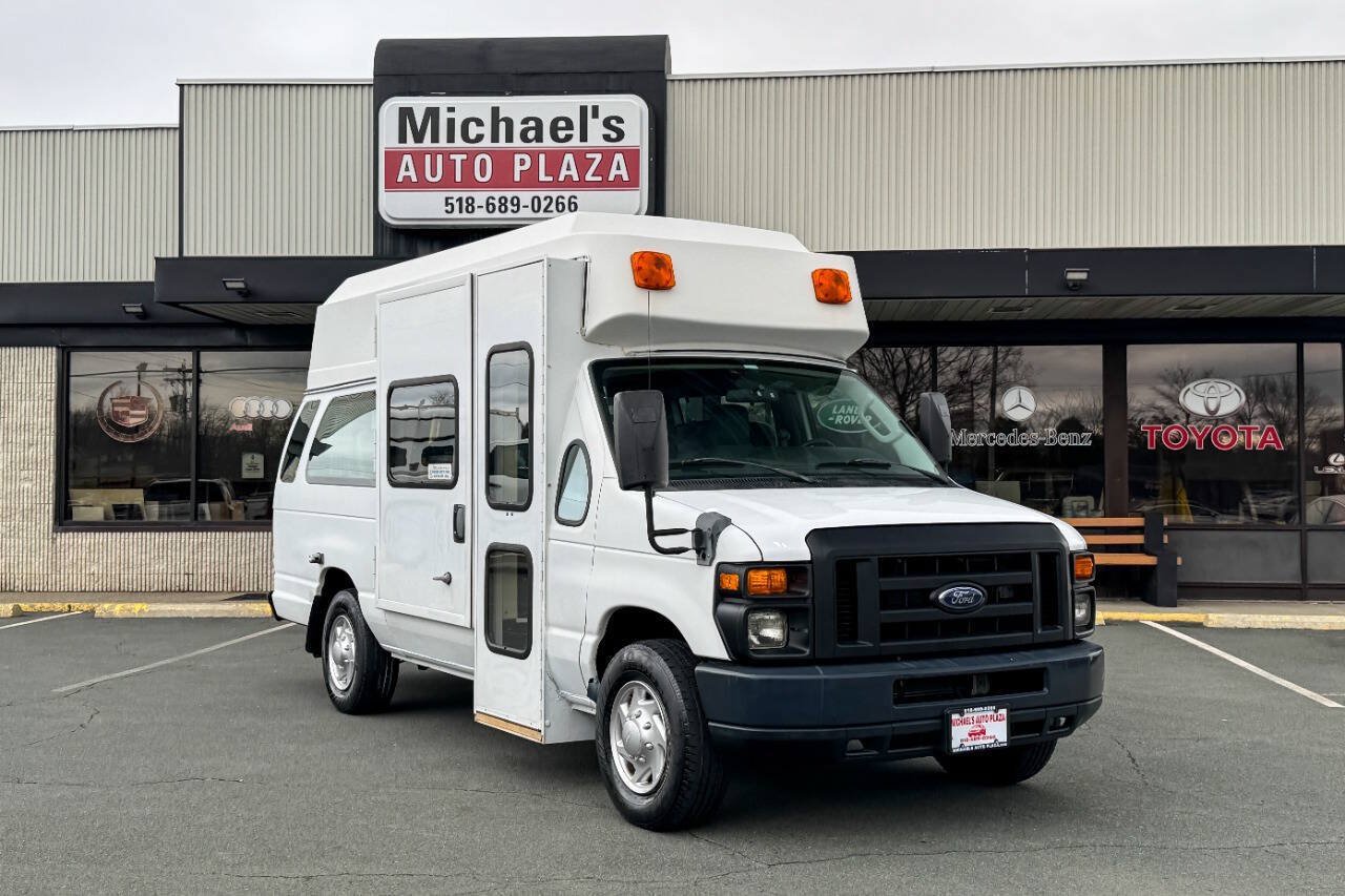 Used 2011 Ford E-350 and Econoline 350 Extended Super Duty w/ PWR Group RWD image 7