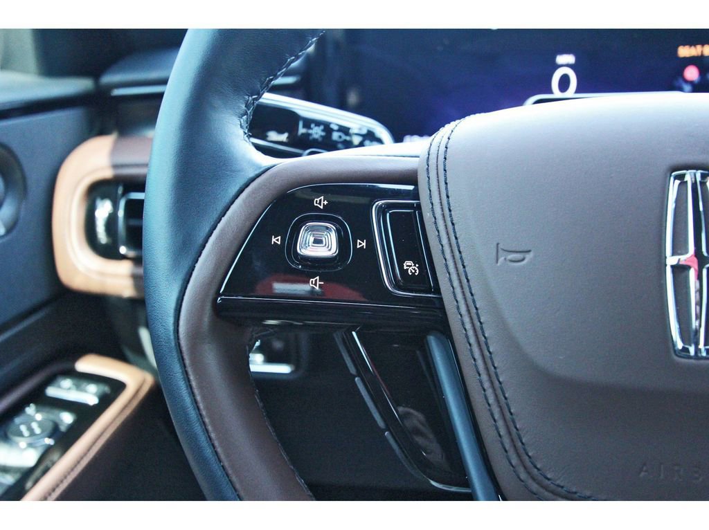 Used 2025 Lincoln Aviator Reserve w/ Jet Appearance Package RWD image 22