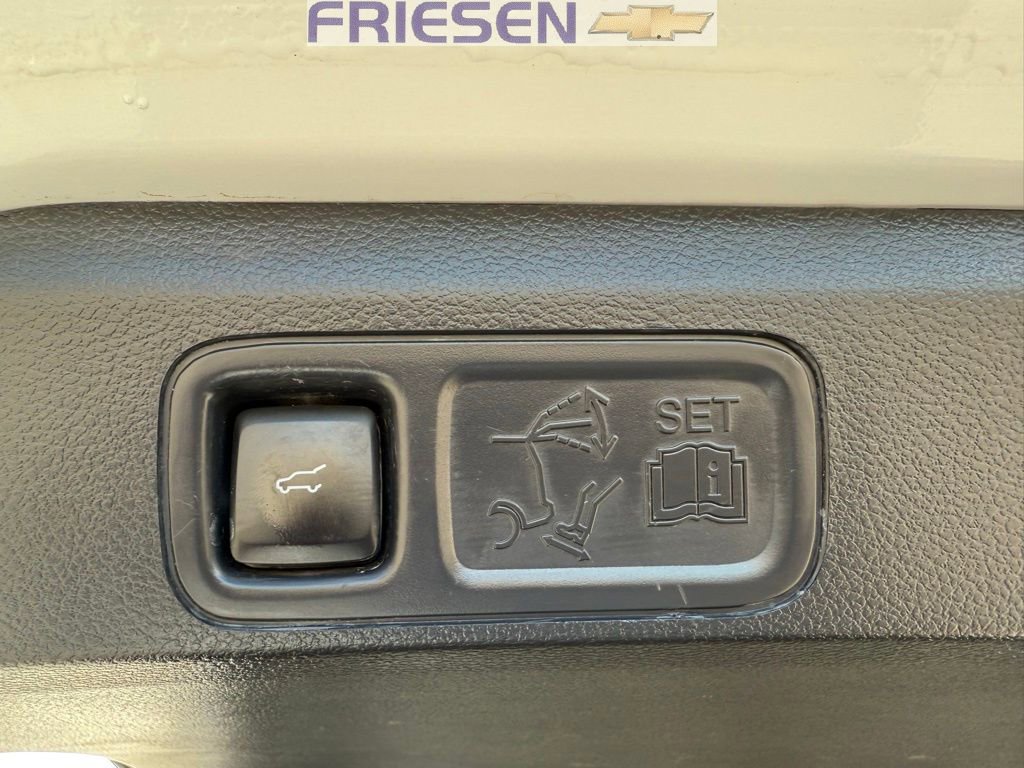 Used 2022 Ford Expedition Max Limited image 23