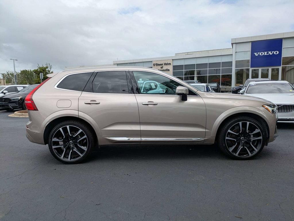 Used 2023 Volvo XC60 B5 Ultimate AWD/4WD image 7