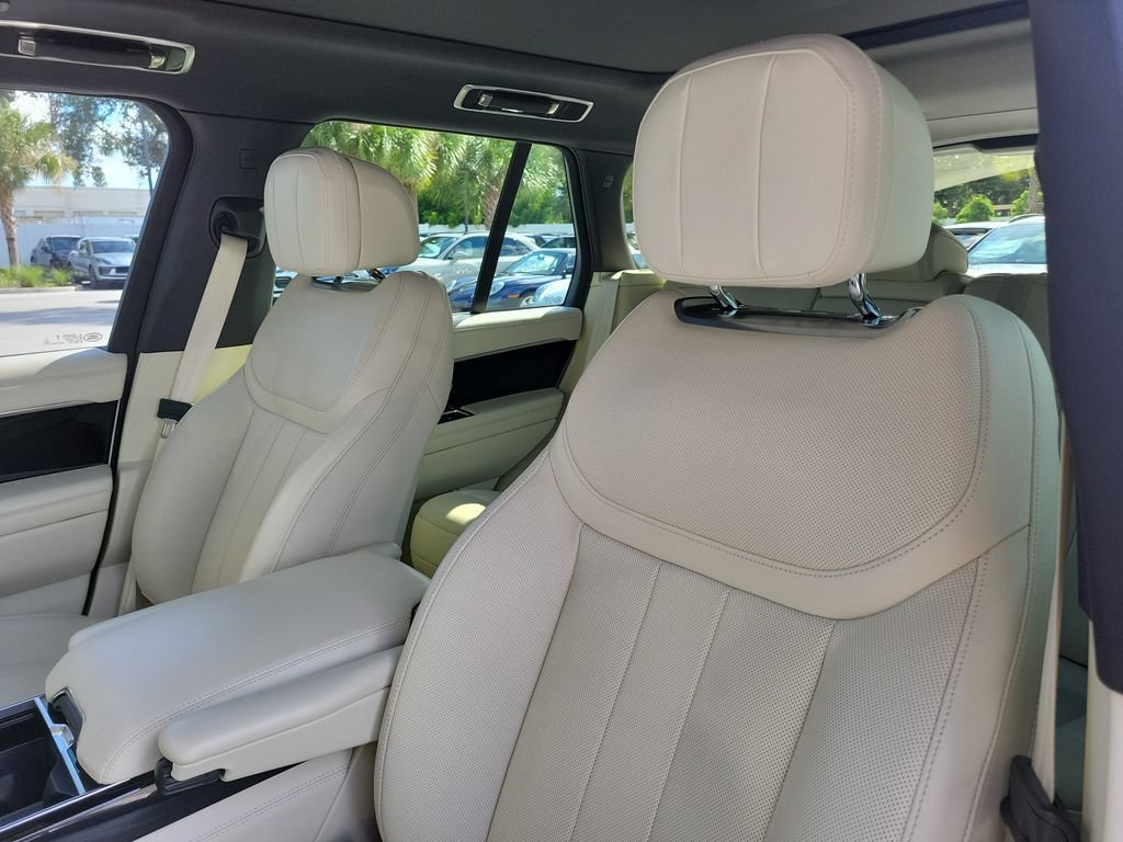 Used 2023 Land Rover Range Rover SE AWD/4WD image 5