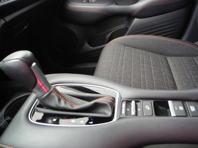 Used 2025 Honda HR-V Sport image 15