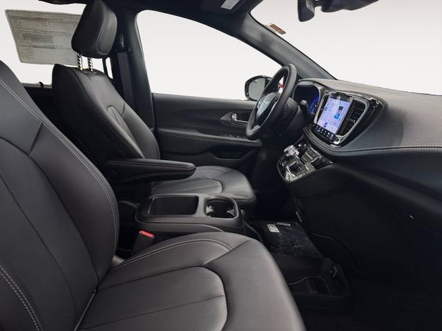 New 2026 Chrysler Pacifica Select image 21