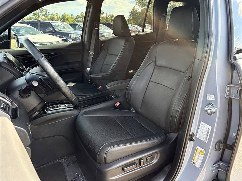 Used 2023 Honda Passport Elite image 13