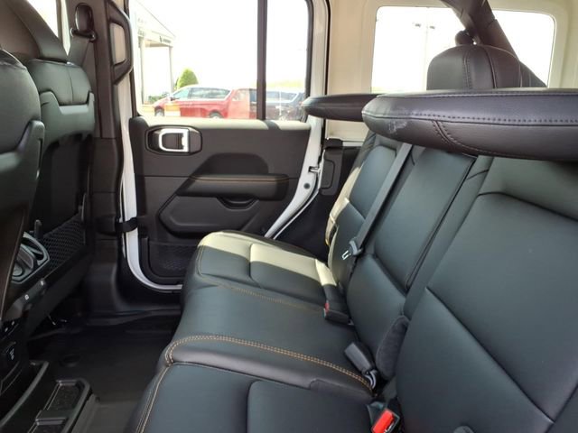 New 2026 Jeep Wrangler Unlimited Sahara AWD/4WD image 8