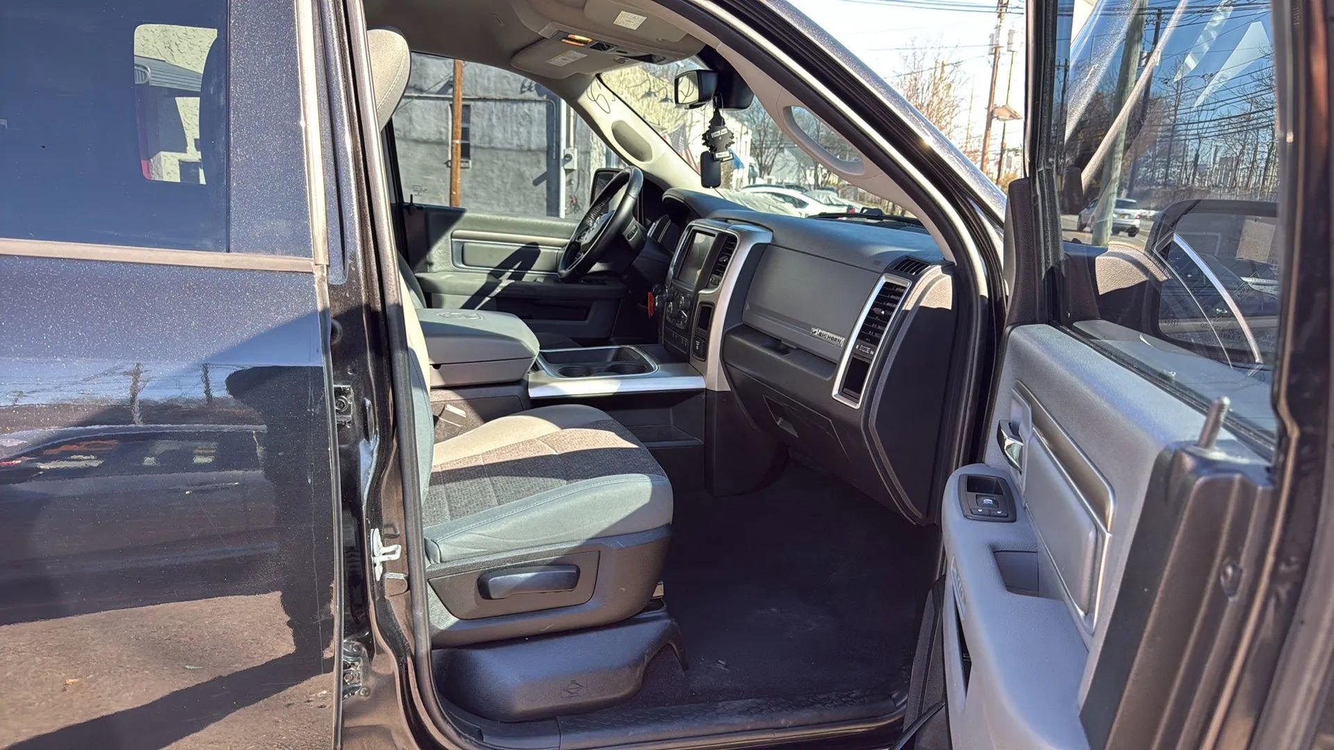 Used 2017 RAM 1500 Big Horn image 23