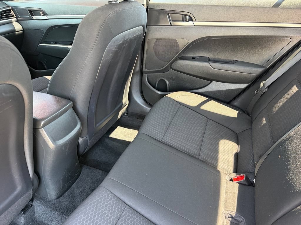 Used 2020 Hyundai Elantra SE w/ Cargo Package (C1) FWD image 14