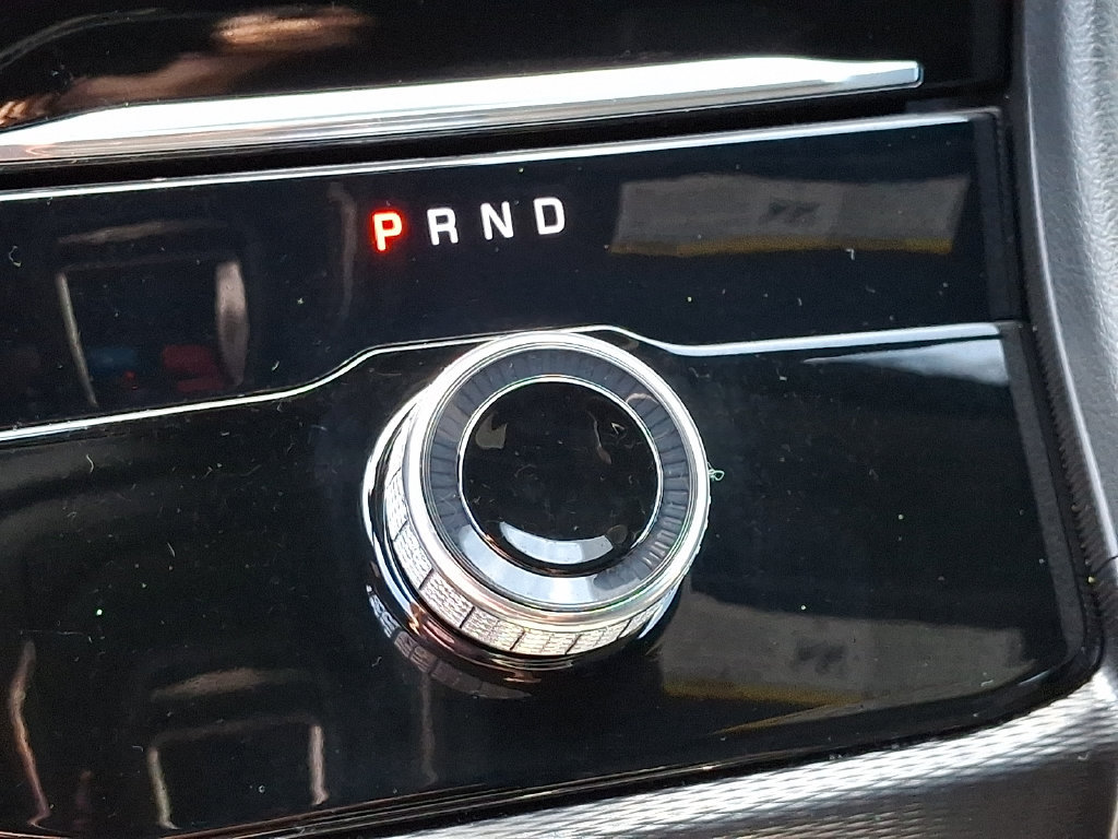 Certified 2025 Jeep Grand Cherokee Laredo w/ Luxury Tech Group I AWD/4WD image 18