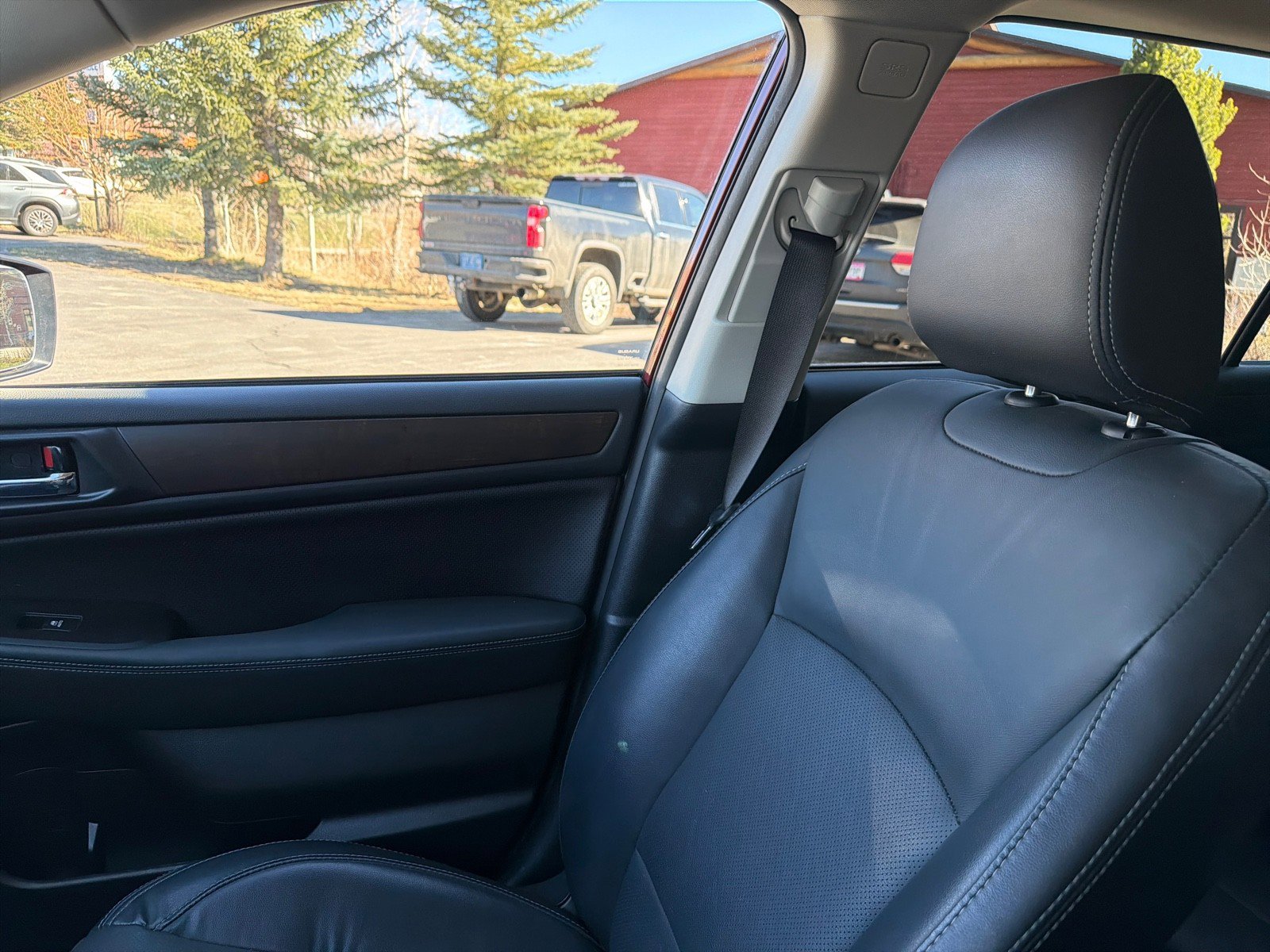 Used 2017 Subaru Outback 3.6R Limited image 24