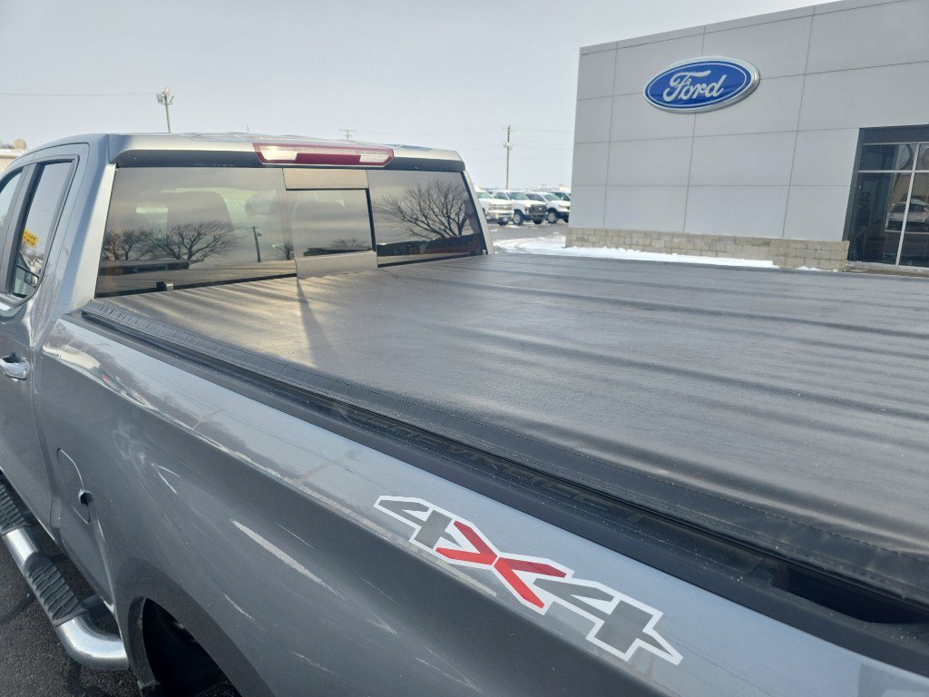 Used 2021 Chevrolet Silverado 1500 LT w/ Convenience Package II image 12