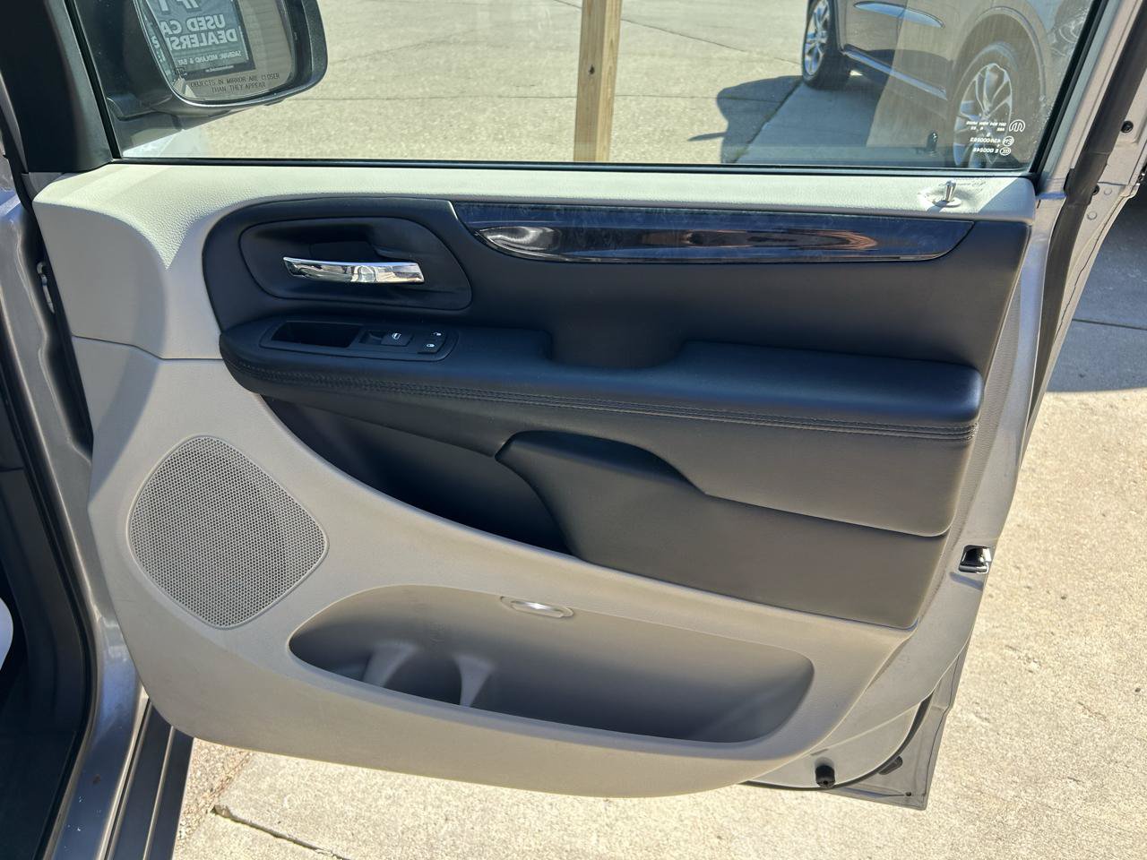 Used 2014 Dodge Grand Caravan SE w/ Quick Order Package 29E SE FWD image 15