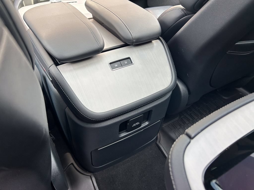 Certified 2025 Lincoln Navigator L Reserve AWD/4WD image 48