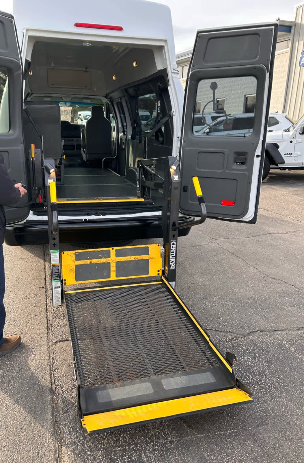 Used 2012 Ford E-250 and Econoline 250 Extended w/ PWR Group RWD image 21