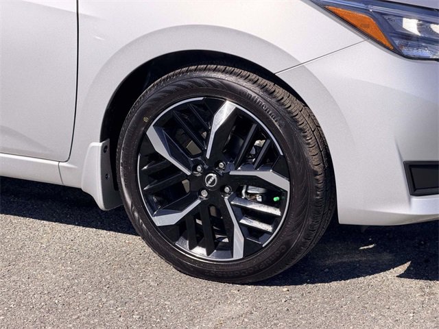 New 2025 Nissan Versa SR w/ Trunk Package image 7