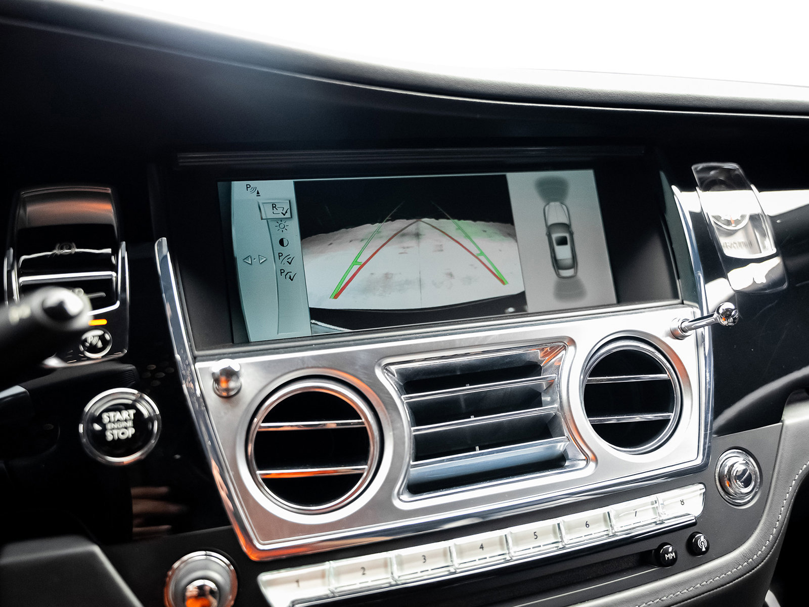 Used 2016 Rolls-Royce Wraith RWD image 45