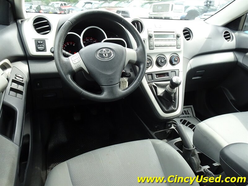 Used 2010 Toyota Matrix S FWD image 13