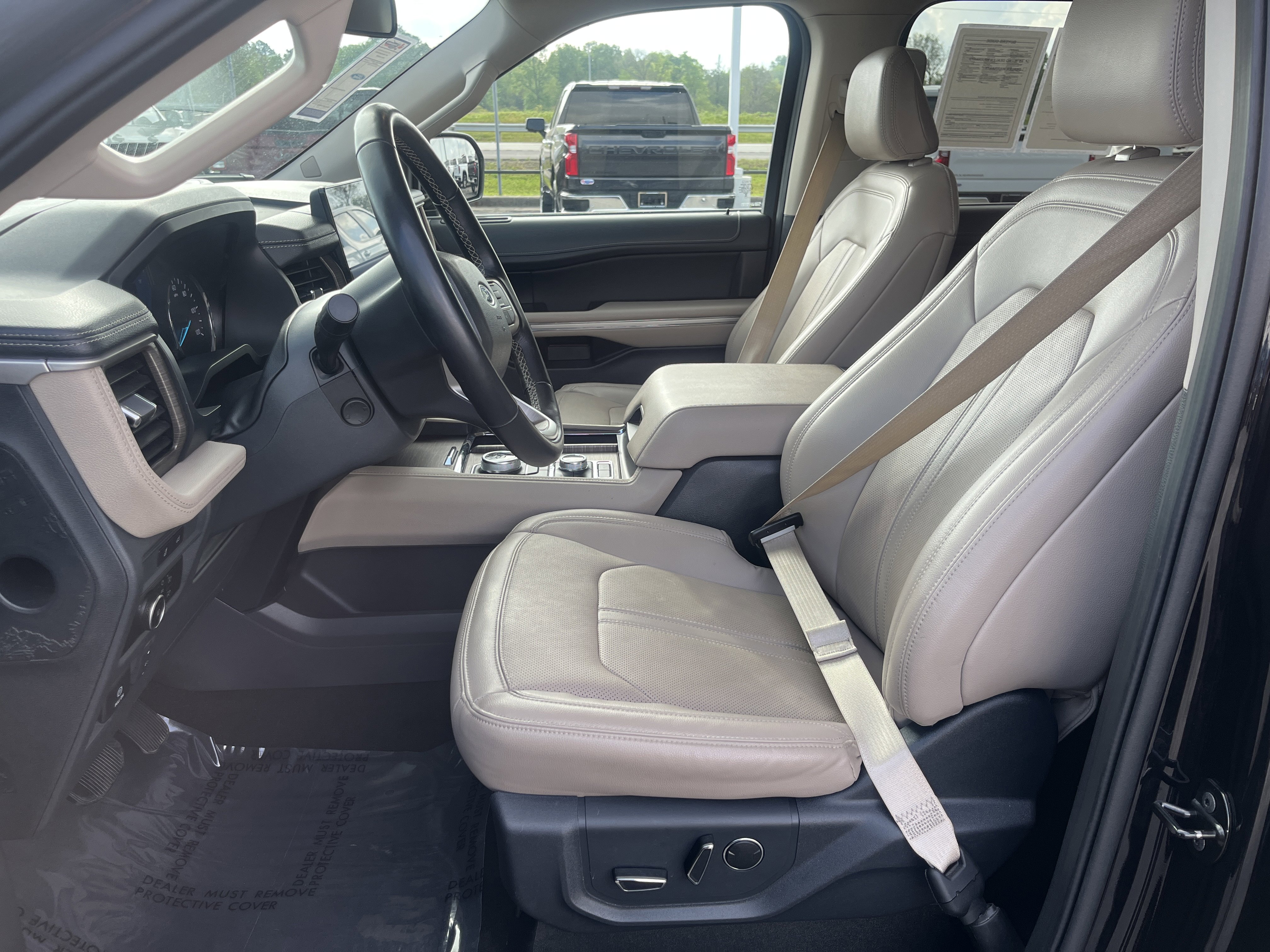 Used 2024 Ford Expedition Max Limited image 14