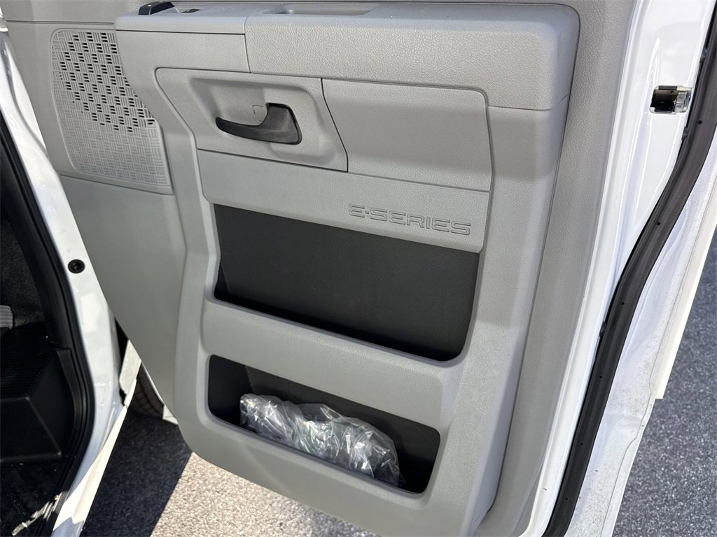 New 2024 Ford E-450 and Econoline 450 Super Duty w/ Driver's Safety Package RWD image 35