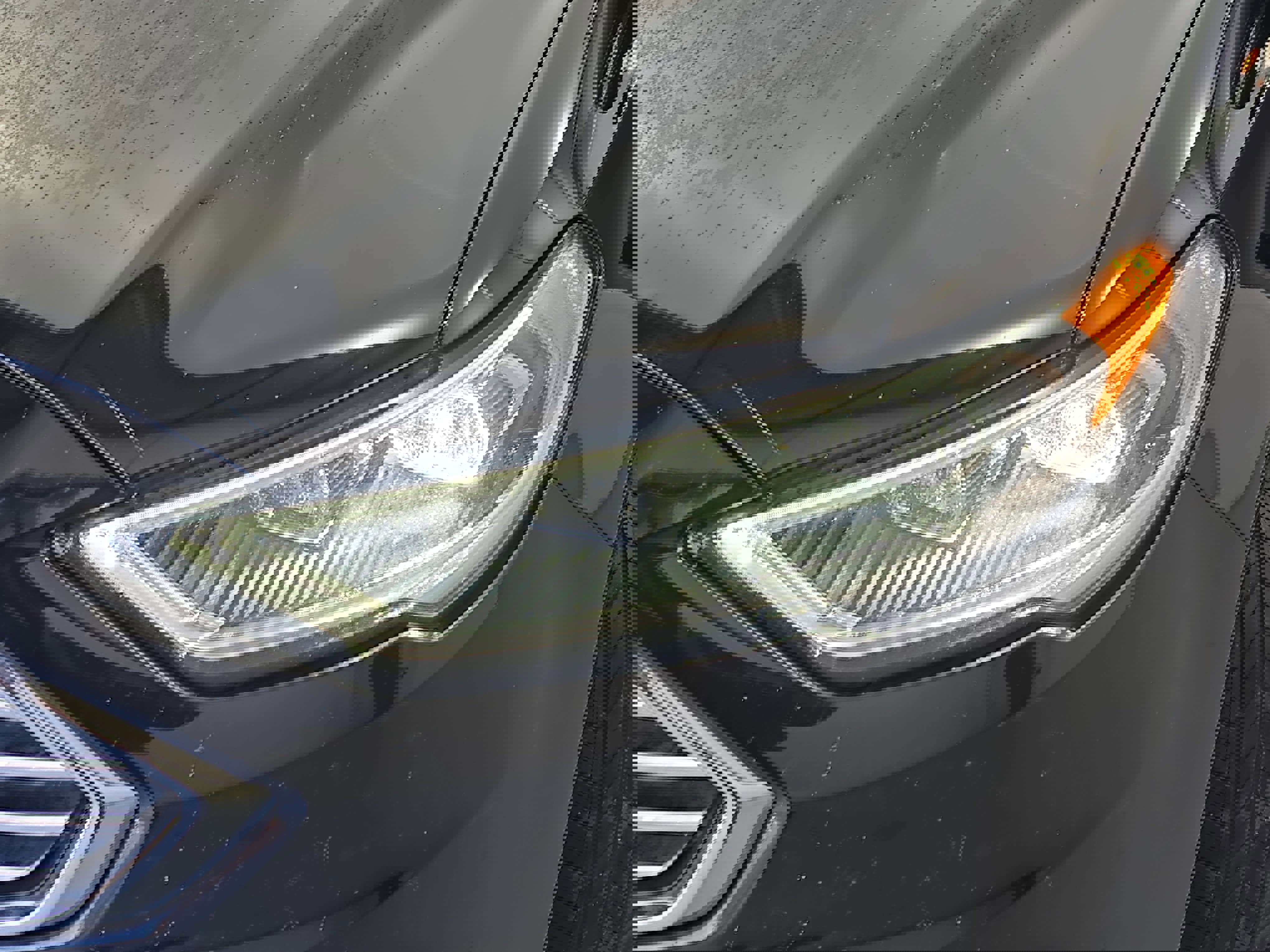 Used 2017 Ford Fusion SE w/ Fusion SE Technology Package image 29