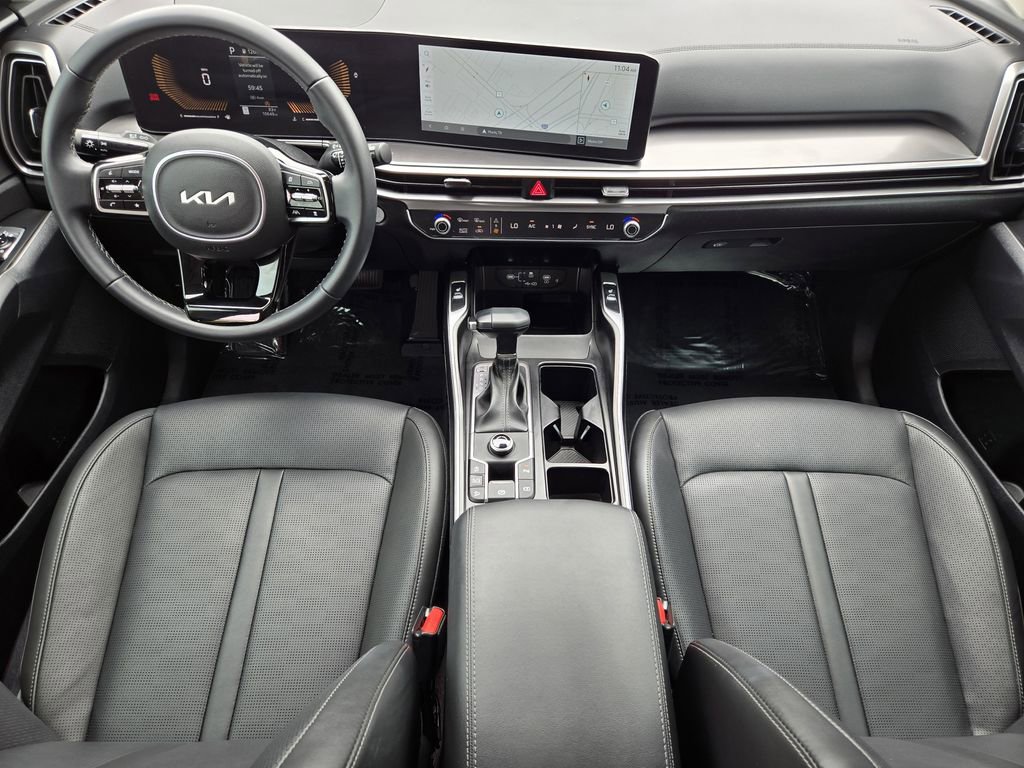 Certified 2025 Kia Sorento S FWD image 5