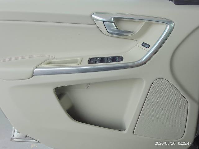 Used 2015 Volvo XC60 T6 Platinum AWD/4WD image 14