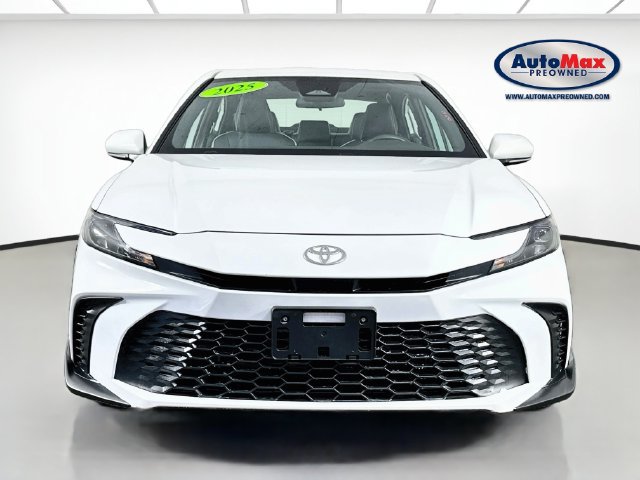 Used 2025 Toyota Camry SE FWD image 6