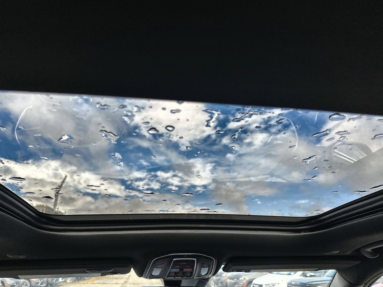 New 2025 Jeep Grand Cherokee Limited w/ Luxury Tech Group II image 24