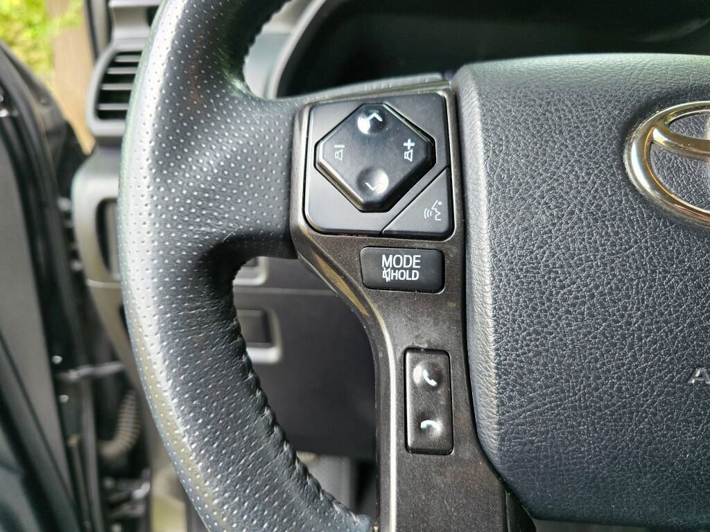 Used 2020 Toyota 4Runner SR5 image 27