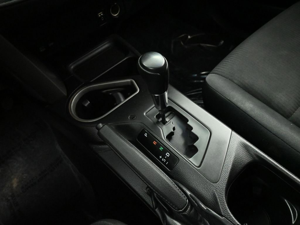 Used 2016 Toyota RAV4 LE image 31