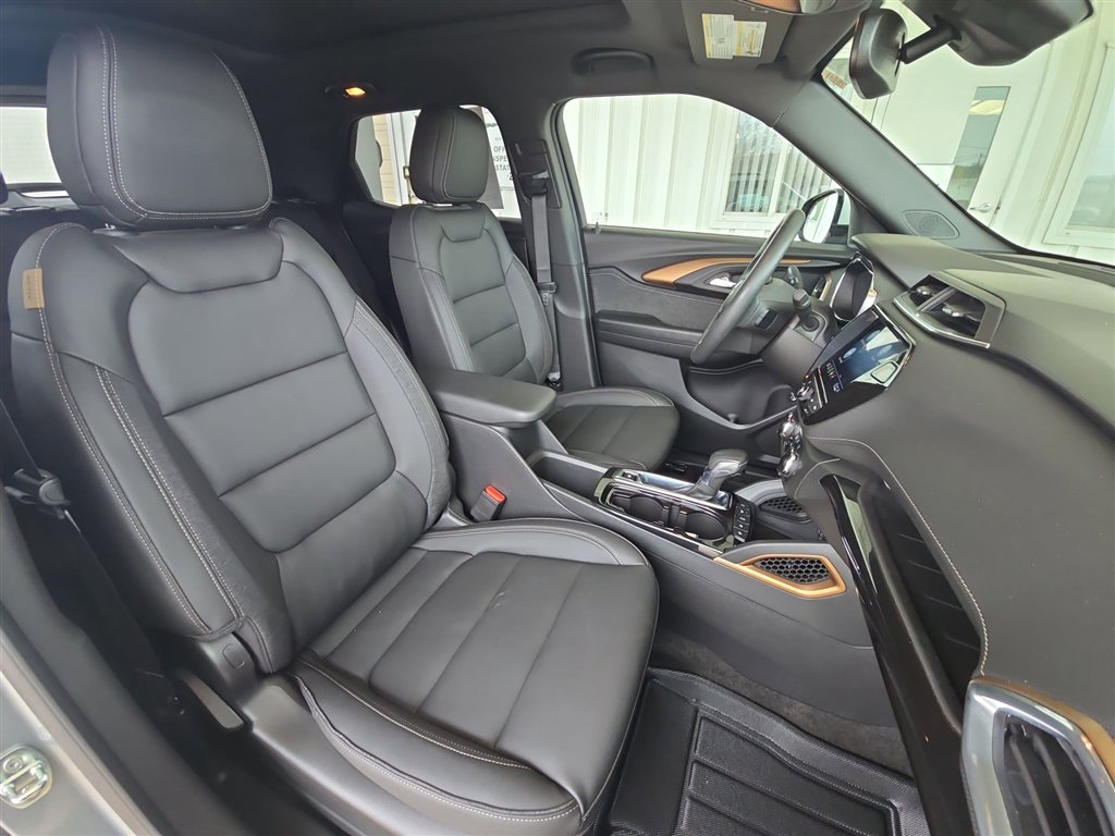 Used 2023 Chevrolet TrailBlazer ACTIV w/ Sun and Liftgate Package image 28