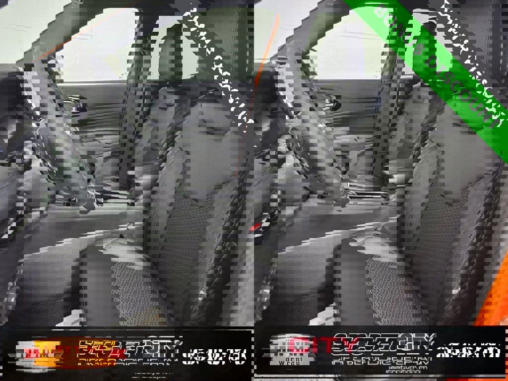 New 2026 Jeep Compass Latitude image 10