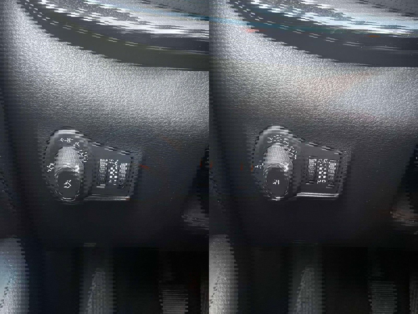 Used 2024 Jeep Compass Trailhawk image 20