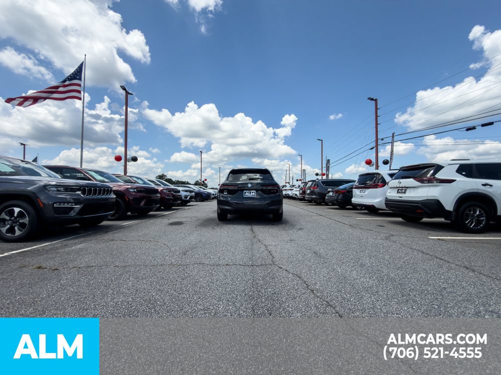 Used 2024 BMW iX xDrive50 w/ Convenience Package AWD/4WD image 5
