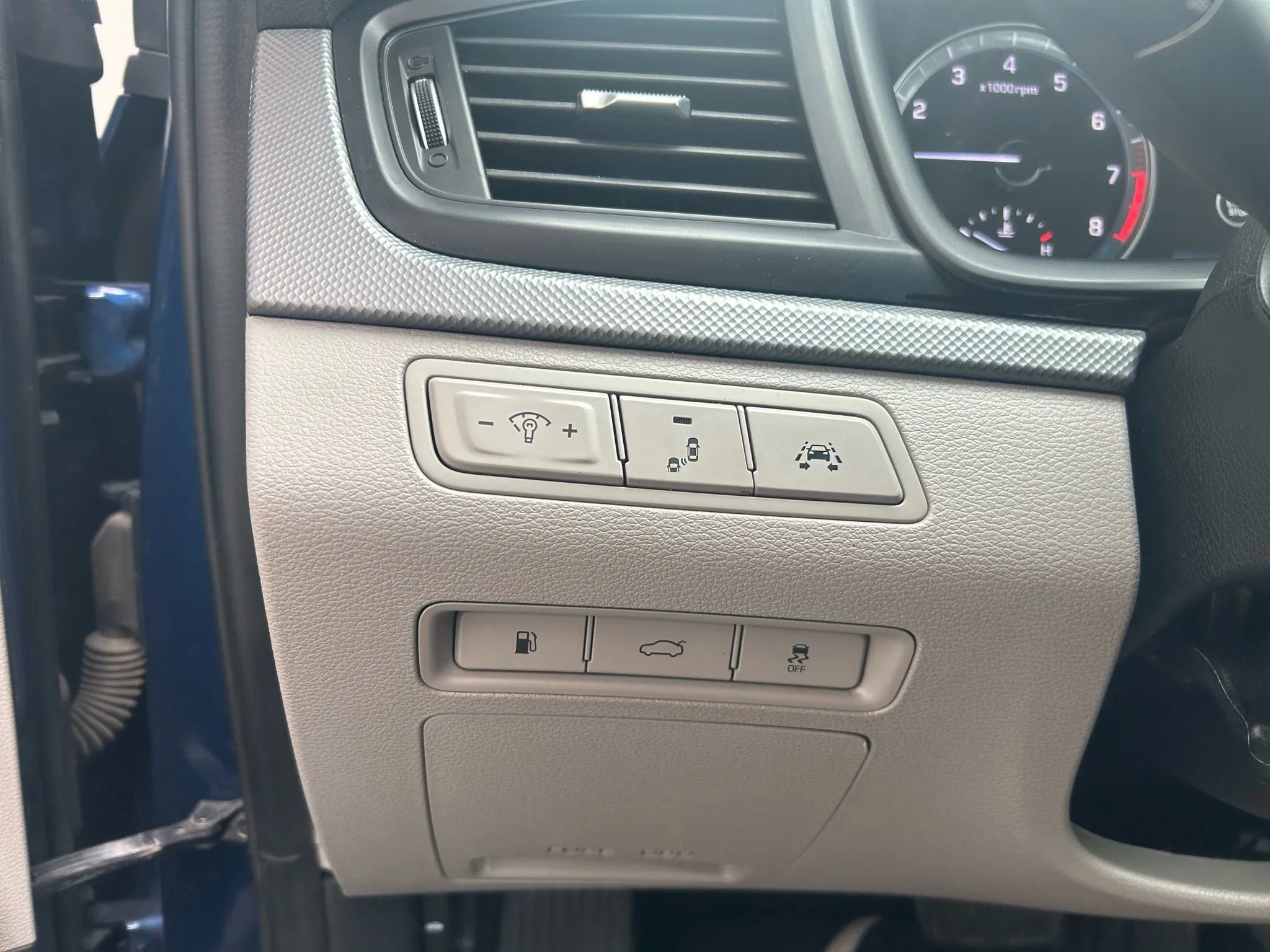 Used 2018 Hyundai Sonata SEL w/ Tech Package 04 image 16