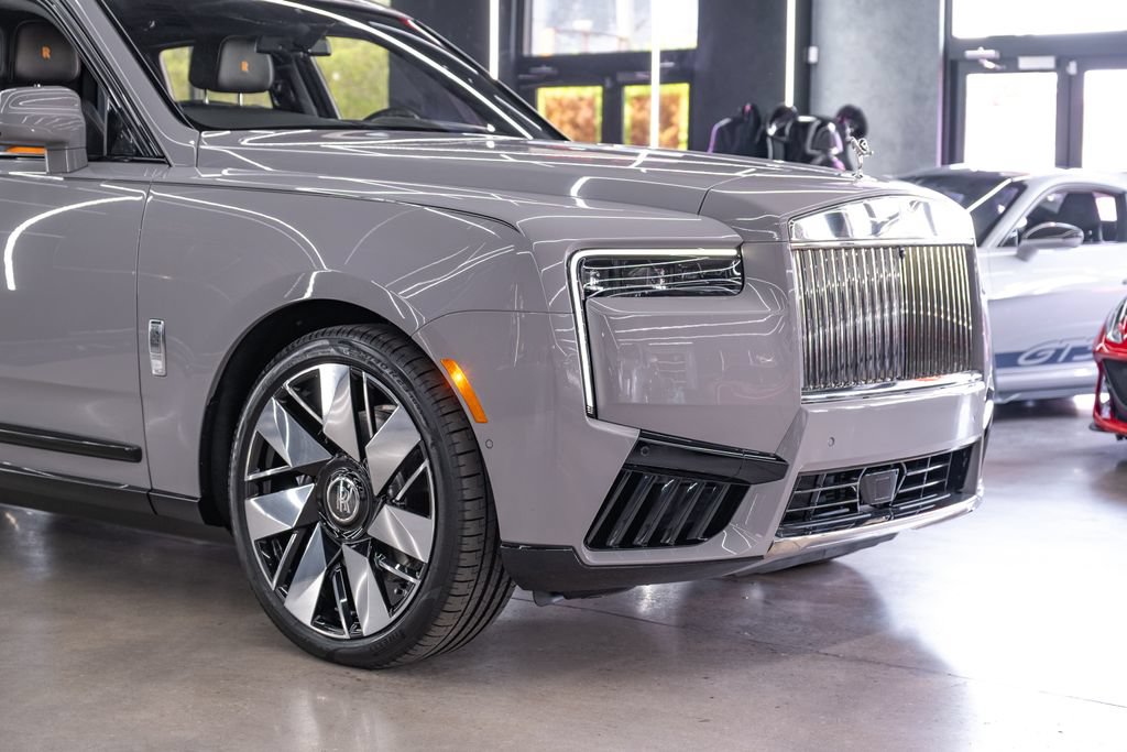 Used 2026 Rolls-Royce Cullinan AWD/4WD image 5